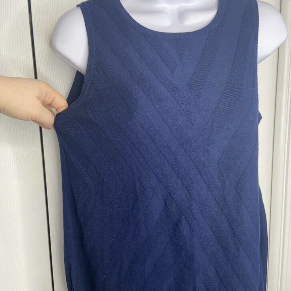 WHBM Sz Medium Textured Knit Sleeveless Sweater Tunic Side Slits Blue Geometric - Picture 4 of 13
